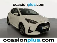Usado Toyota Yaris Active 116 CV (85 kW) 2024 Blanco Utilitario