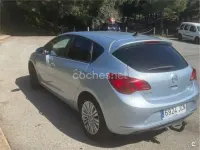 Usado Opel Astra Excellence 110 CV (80 kW) 2015 Gris / plata Berlina