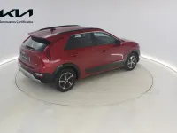 Usado Kia Niro 141 CV (103 kW) 2024 Runway red SUV