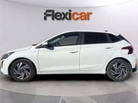 Usado Hyundai i20 101 CV (74 kW) 2024 Blanco Berlina