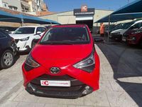 Usado Toyota Aygo X-clusiv 72 CV (52 kW) 2020 Rojo Utilitario