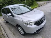 Usado Dacia Lodgy Lauréate 116 CV (85 kW) 2016 Plateado Monovolumen