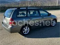 Usado Toyota Corolla Terra 90 CV (66 kW) 2004 Gris / plata Familiar