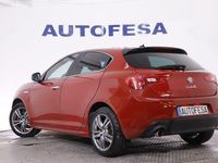 Usado Alfa Romeo Giulietta Distinctive 120 CV (88 kW) 2016 Rojo Utilitario