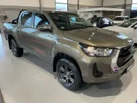 Nuevo Toyota HiLux 204 CV (150 kW) 2025 Beige Pickup/Camioneta