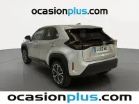 Usado Toyota Yaris Hybrid Style 116 CV (85 kW) 2023 Gris Pickup/Camioneta