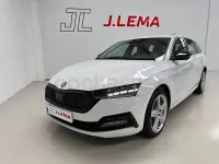 Usado Skoda Octavia Ambition 115 CV (84 kW) 2021 Blanco Familiar