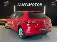 Usado Seat Leon Reference 110 CV (80 kW) 2017 Rojo Berlina