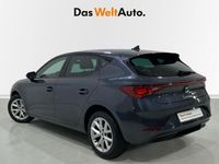 Usado Seat Leon Style 130 CV (95 kW) 2021 Gris Berlina
