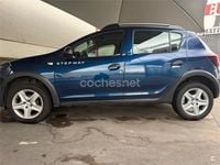 Używany Dacia Sandero Stepway 90 KM (66 kW) 2016 Niebieski Sedan/Limuzyna