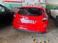 Usado Ford Focus Trend 115 CV (84 kW) 2014 Rojo Berlina