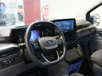 Usado Ford Transit Custom Nugget 170 CV (125 kW) 2025 Gris / plata Monovolumen