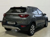 Usado Kia Stonic 100 CV (73 kW) 2024 Gris SUV