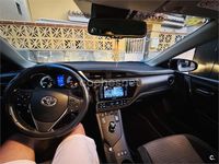 Usado Toyota Auris Hybrid Business Edition 136 CV (100 kW) 2018 Blanco Berlina