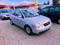 Usado VW Polo Trendline 65 CV (47 kW) 2002 Gris / plata Berlina