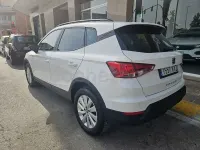 Usado Seat Arona Style 95 CV (69 kW) 2019 Blanco SUV