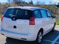 Usado Peugeot 5008 Access 115 CV (84 kW) 2014 Blanco Monovolumen