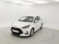 Usado Toyota Yaris Hybrid Active 116 CV (85 kW) 2021 Blanco Berlina