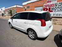 Usado Peugeot 5008 Style 120 CV (88 kW) 2015 Blanco Monovolumen