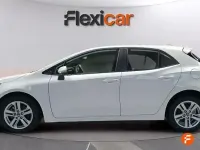 Używany Toyota Corolla Active 140 KM (102 kW) 2023 Biały Sedan/Limuzyna