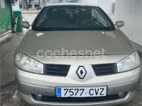 Usado Renault Mégane Cabriolet Dynamique 120 CV (88 kW) 2004 Beige Descapotable