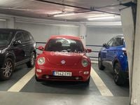 Usado VW New Beetle 100 CV (73 kW) 2004 Rojo Utilitario