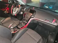 Usado Opel Astra GTC Sportive 136 CV (100 kW) 2016 Negro Berlina