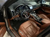 Usado Porsche Cayenne S E-Hybrid 416 CV (305 kW) 2016 Gris / plata SUV