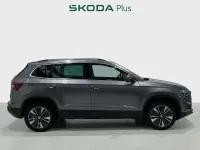 Usado Skoda Karoq Ambition 150 CV (110 kW) 2022 Gris SUV