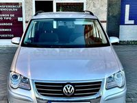Usado VW Touran Highline 140 CV (102 kW) 2008 Gris / plata Monovolumen