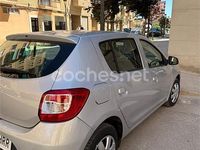 Usado Dacia Sandero Lauréate 75 CV (55 kW) 2013 Gris / plata Berlina