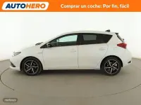Usado Toyota Auris Hybrid 136 CV (100 kW) 2017 Blanco Berlina