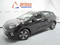 Usado Kia Niro 141 CV (103 kW) 2022 Negro SUV