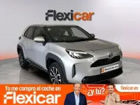 Usado Toyota Yaris 116 CV (85 kW) 2022 Gris Utilitario