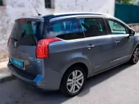 Usado Peugeot 5008 Allure 112 CV (82 kW) 2011 Gris Monovolumen