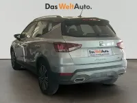 Usado Seat Arona FR 110 CV (80 kW) 2024 Gris / plata SUV