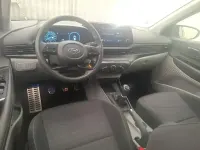 Usado Hyundai Bayon 101 CV (74 kW) 2023 Negro SUV