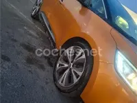 Usado Renault Scénic Edition One 110 CV (80 kW) 2017 Naranja Monovolumen