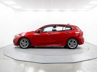Usado BMW 118 Comfort Edition 150 CV (110 kW) 2024 Rojo Utilitario