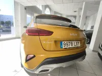 Usado Kia XCeed 120 CV (88 kW) 2022 Amarillo SUV