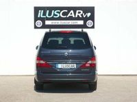 Usado Ssangyong (KGM) Rodius 167 CV (122 kW) 2013 Gris / plata Monovolumen