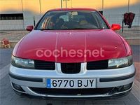 Usado Seat Leon 110 CV (80 kW) 2001 Rojo Utilitario