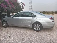 Usado Mercedes S320 235 CV (172 kW) 2007 Gris / plata Berlina