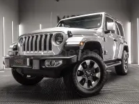 Usado Jeep Wrangler Sahara 200 CV (147 kW) 2019 Gris / plata SUV