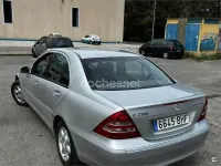 Usado Mercedes C200 Elegance 163 CV (119 kW) 2001 Gris / plata Berlina