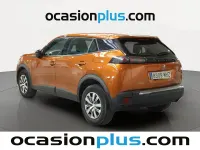 Usado Peugeot 2008 Active 100 CV (73 kW) 2023 Naranja SUV