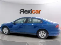 Usado VW Passat Business 120 CV (88 kW) 2020 Azul Berlina