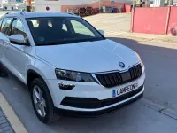 Usado Skoda Karoq Ambition 150 CV (110 kW) 2021 Blanco SUV