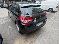 Usado Citroën C4 Live 110 CV (80 kW) 2015 Negro Berlina