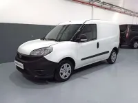 Usado Fiat Doblò 95 CV (69 kW) 2021 Blanco Monovolumen
